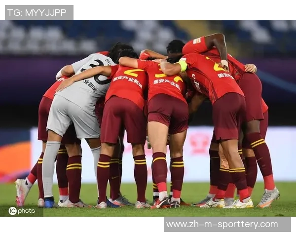 上海足球对决恒大球队巅峰之战谁能笑到最后